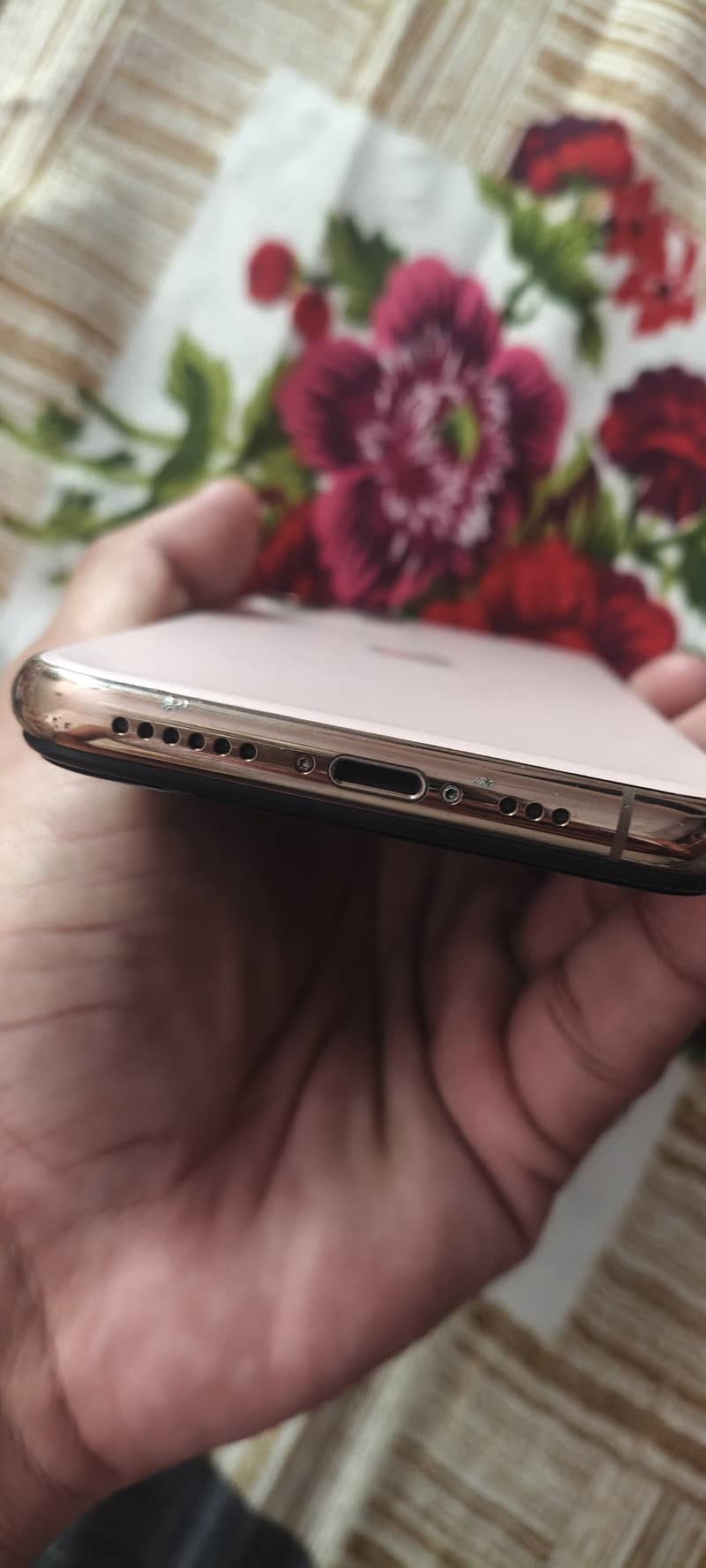 Apple iPhone 11 Pro 4