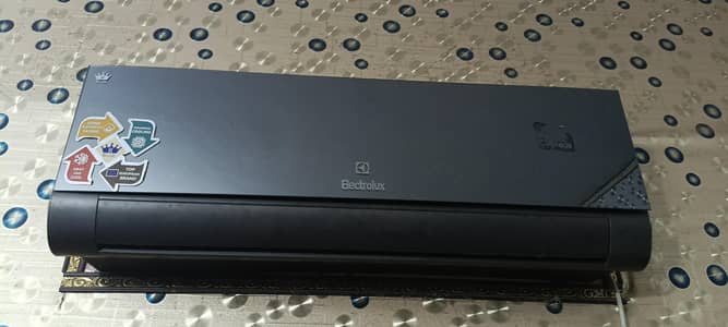 Electrolux 1.5 Ton DC Inverter Split AC (Heat & Cool) Good Condition