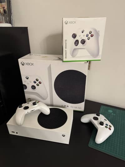 Xbox series S slightly used