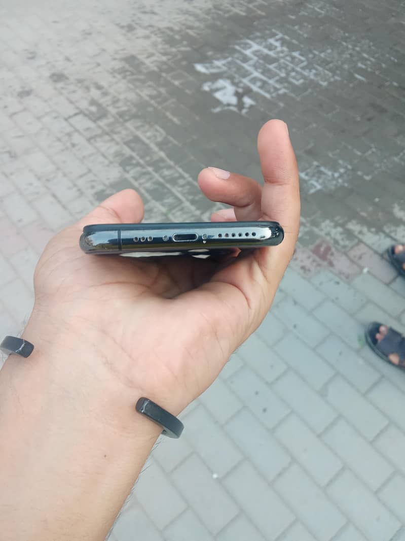 Apple iPhone 11 Pro 3