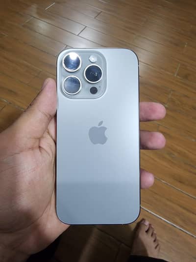 Apple iPhone 16 Pro