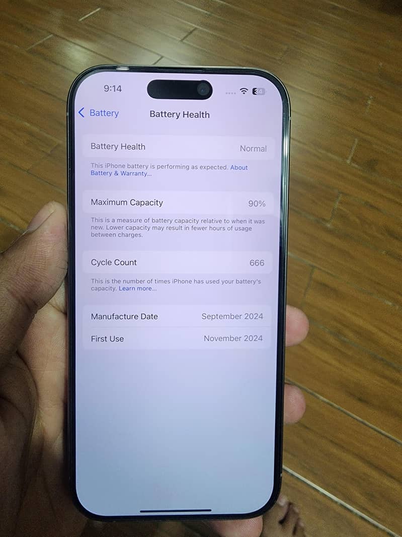 Apple iPhone 16 Pro 2