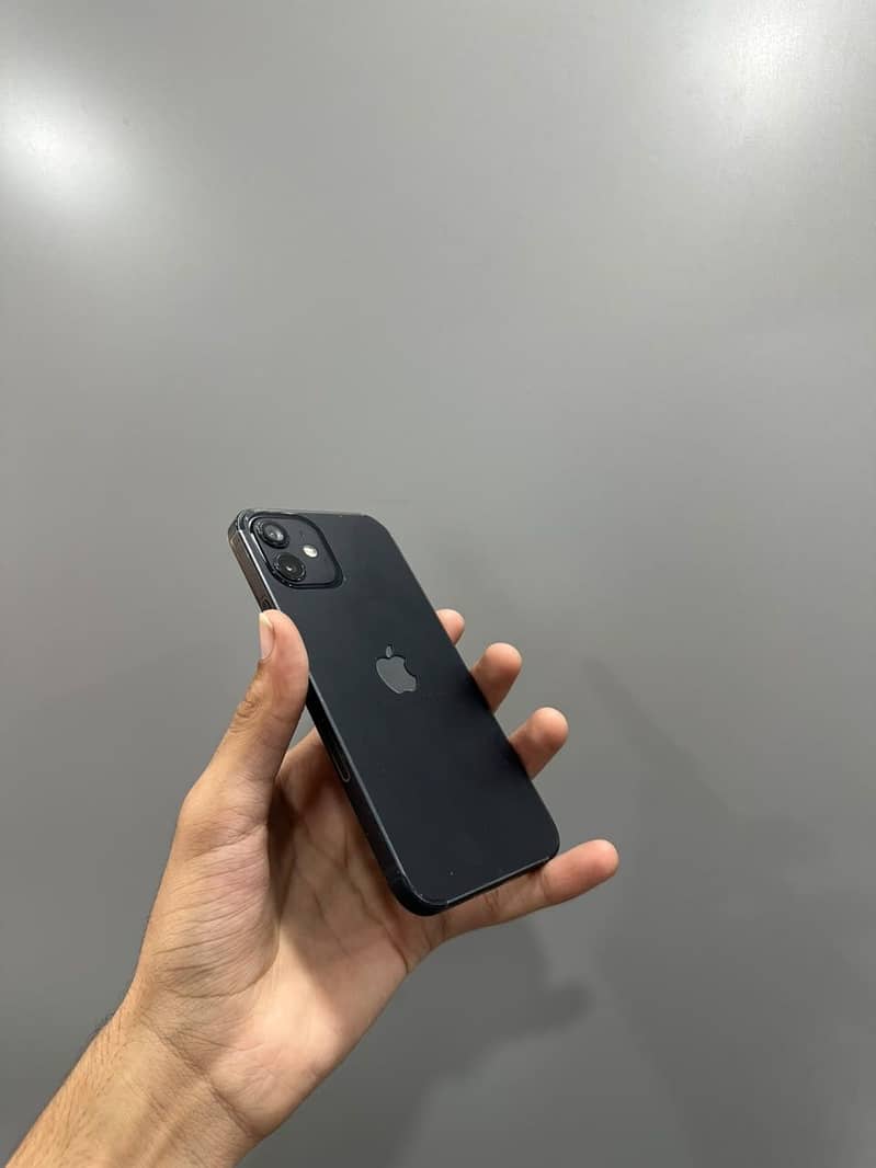 Apple iPhone 12 0