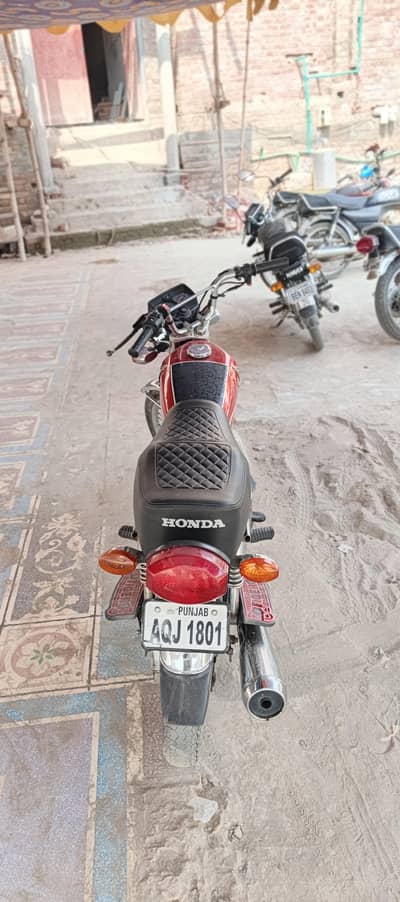 Honda 125 self start condition ap ky samny a  engine condition  bilkul