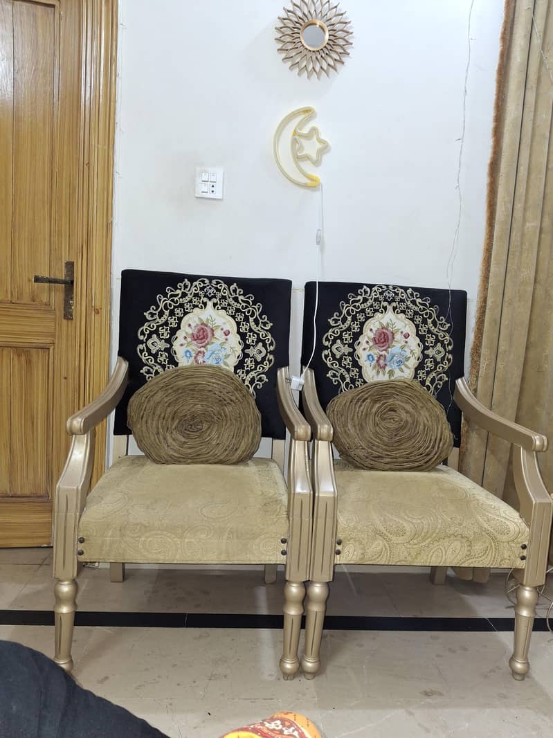 chairs 0
