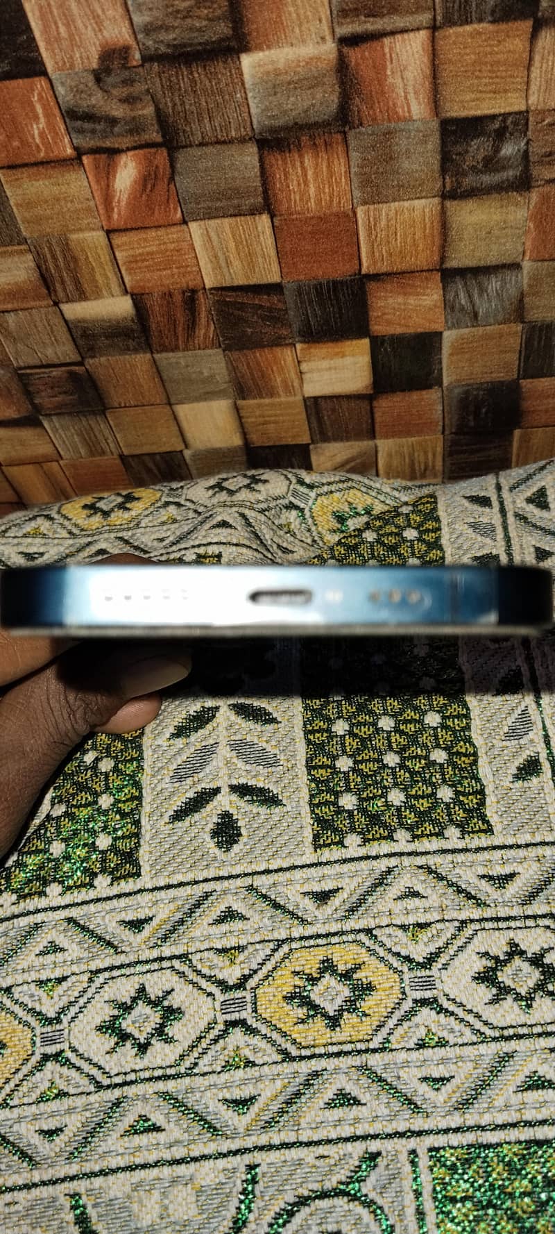 Apple iPhone 13 2