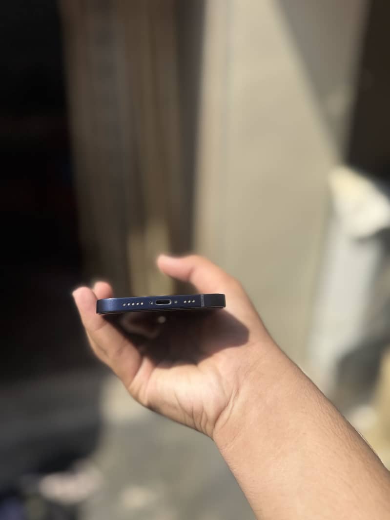 iPhone 12 2
