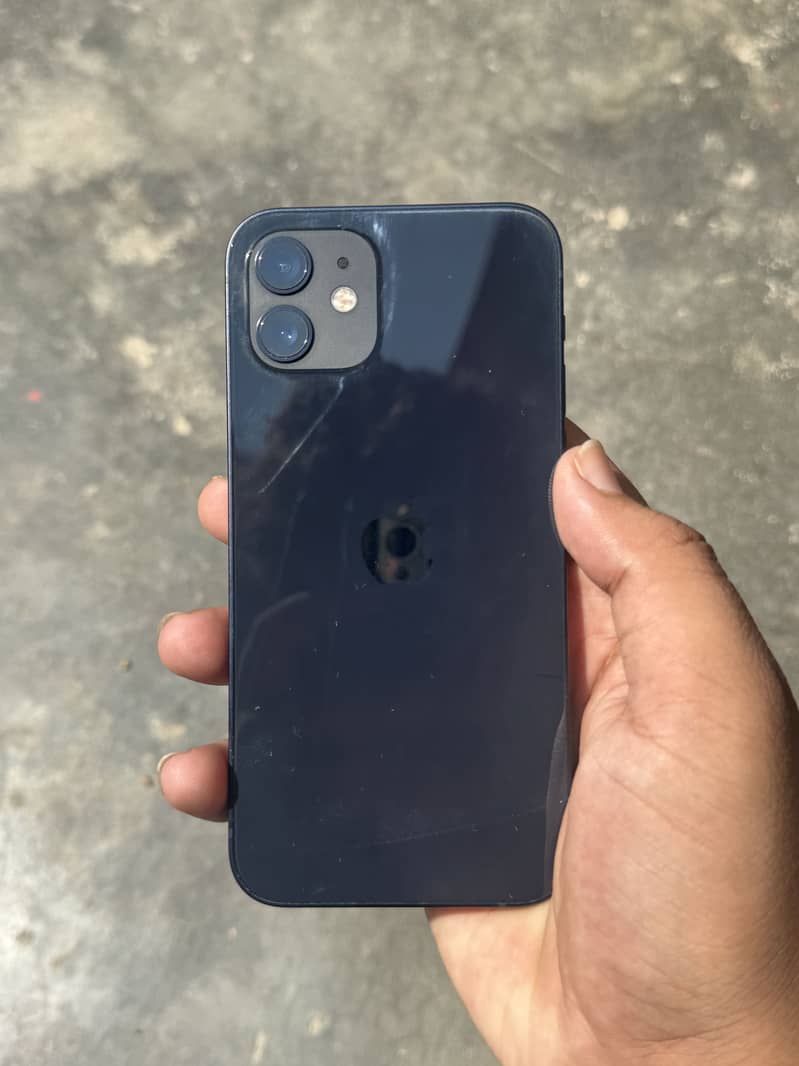 iPhone 12 3