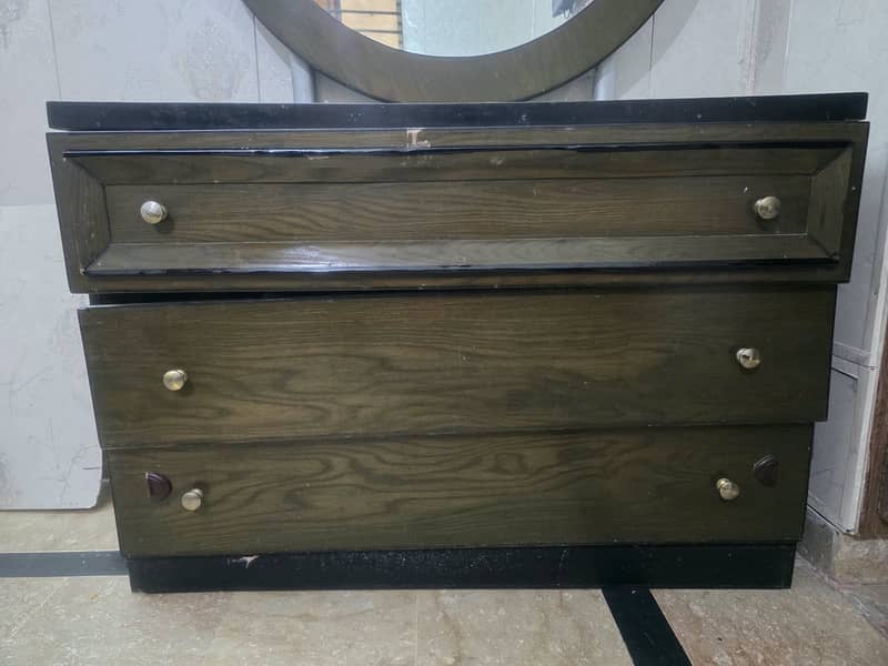 Dressing Table 0