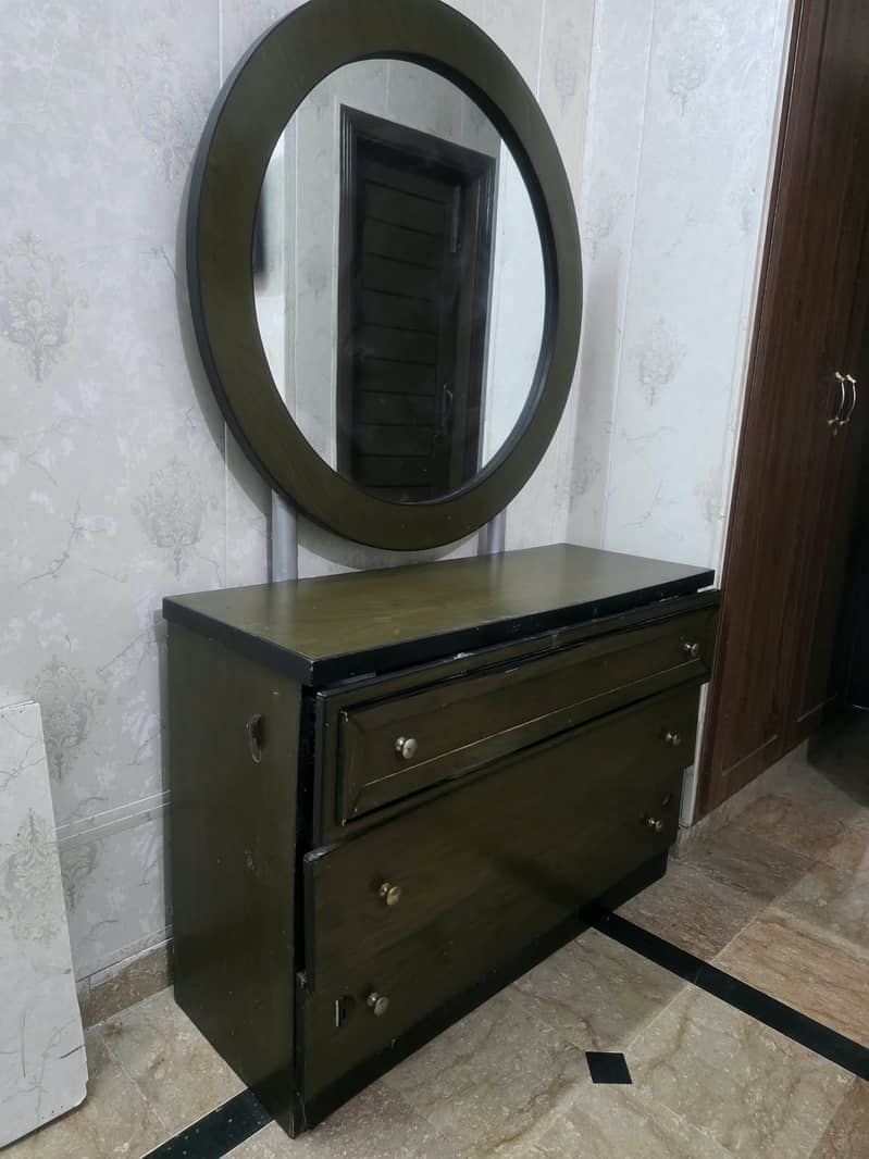 Dressing Table 2
