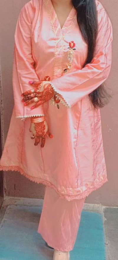 ​Light  pink DSilk Georgette Fancy Stitched Dress