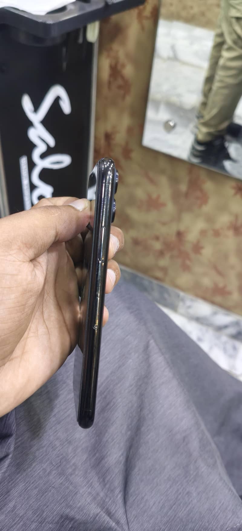 Apple iPhone 11 Pro 3