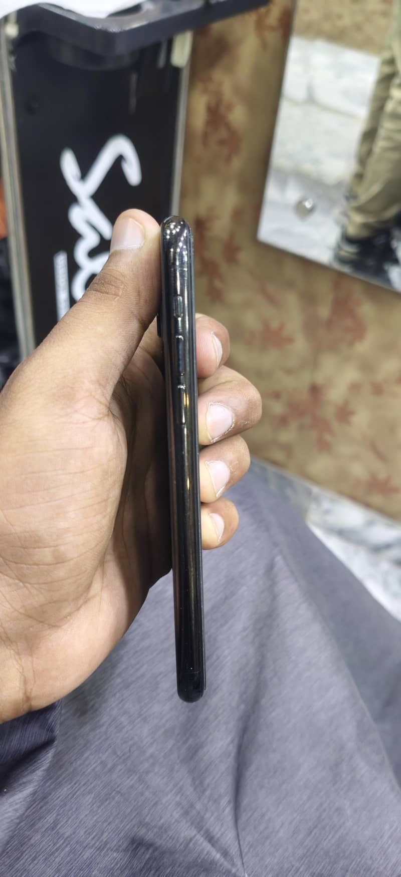 Apple iPhone 11 Pro 5