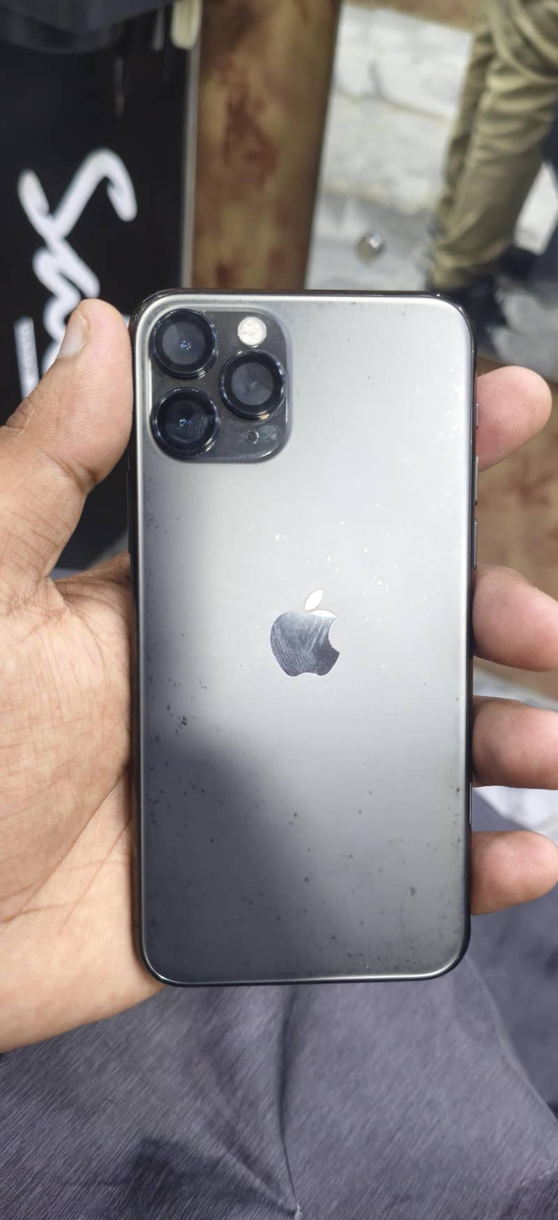 Apple iPhone 11 Pro 6