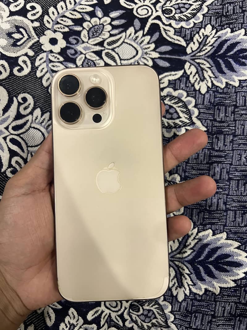 Apple iPhone 16 Pro Max 0