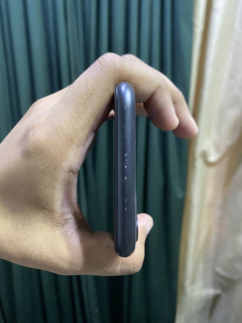 Apple iPhone 11 5