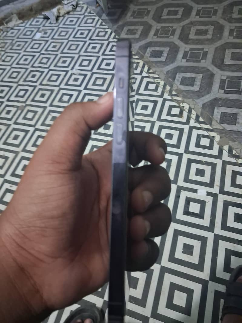 Apple iPhone 14 Pro Max 2