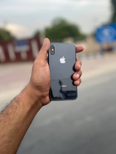 iPhone X 64 Gb pta aproved just panel ma corner par dot face idi off