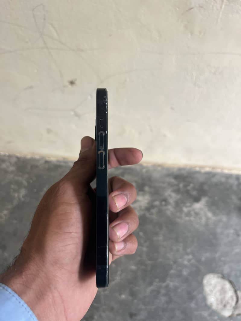 Apple iPhone 14 2