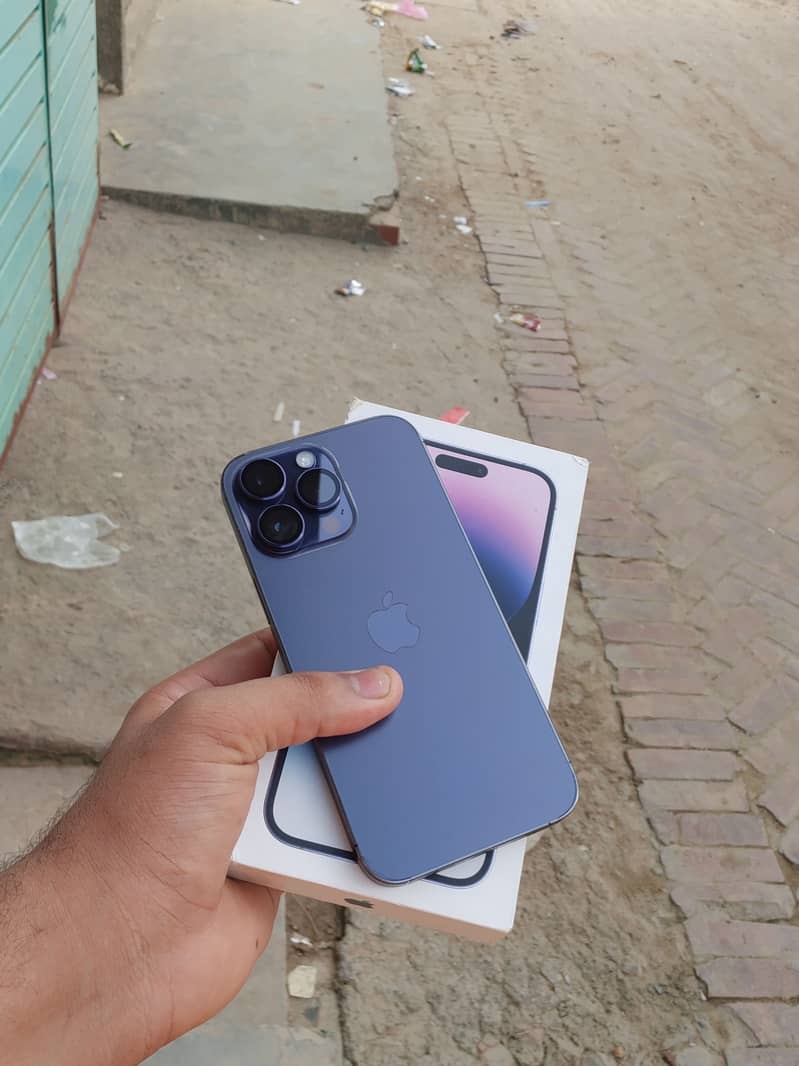 Apple iPhone 14 Pro Max 0