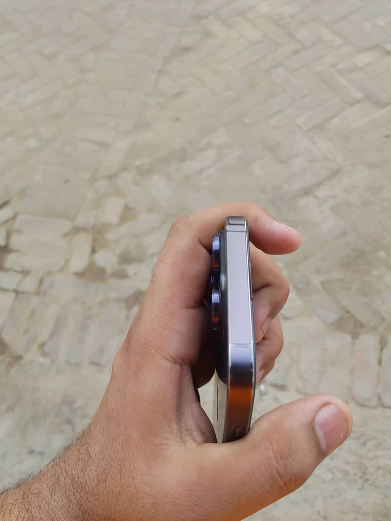 Apple iPhone 14 Pro Max 4