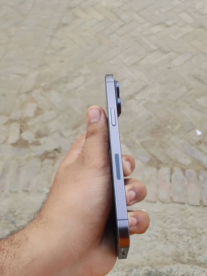 Apple iPhone 14 Pro Max 6