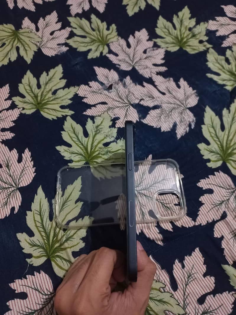 iPhone 14 plus 5