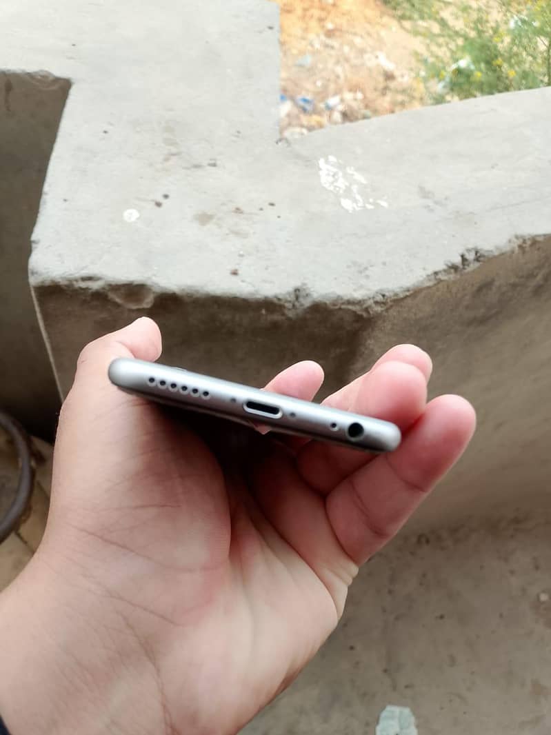 Apple iPhone 6 2