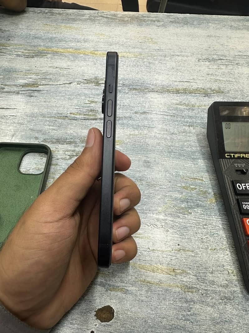 Apple iPhone 15 5