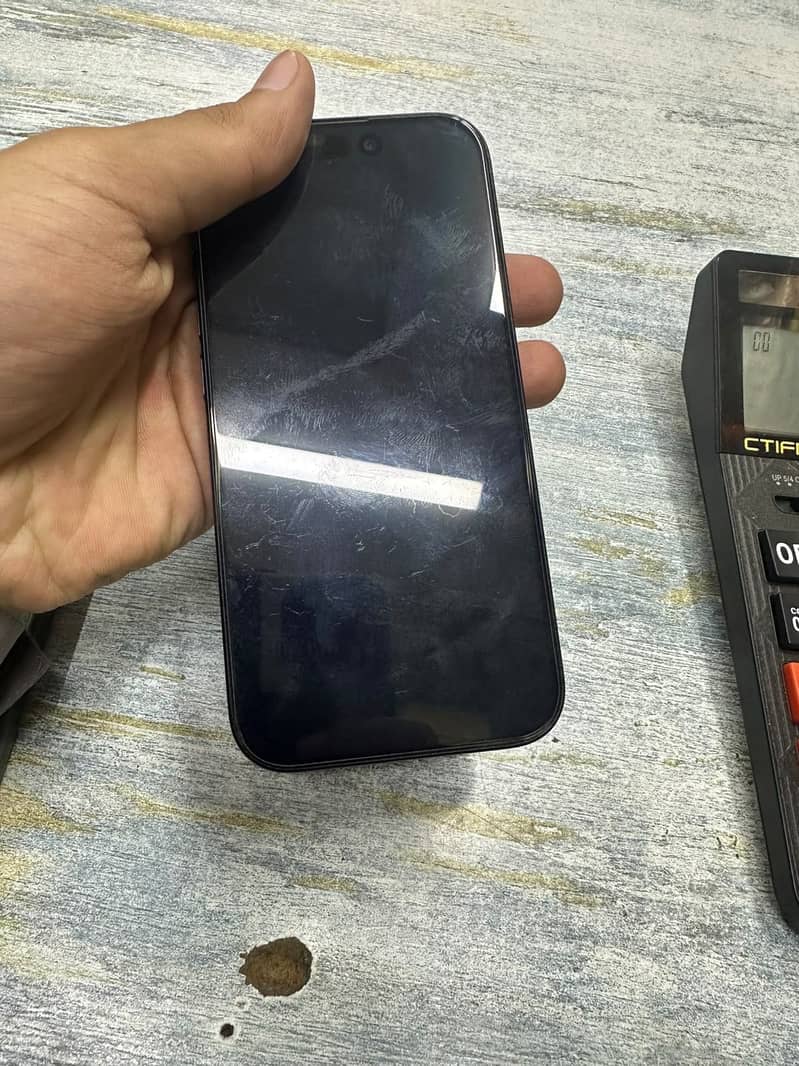 Apple iPhone 15 6
