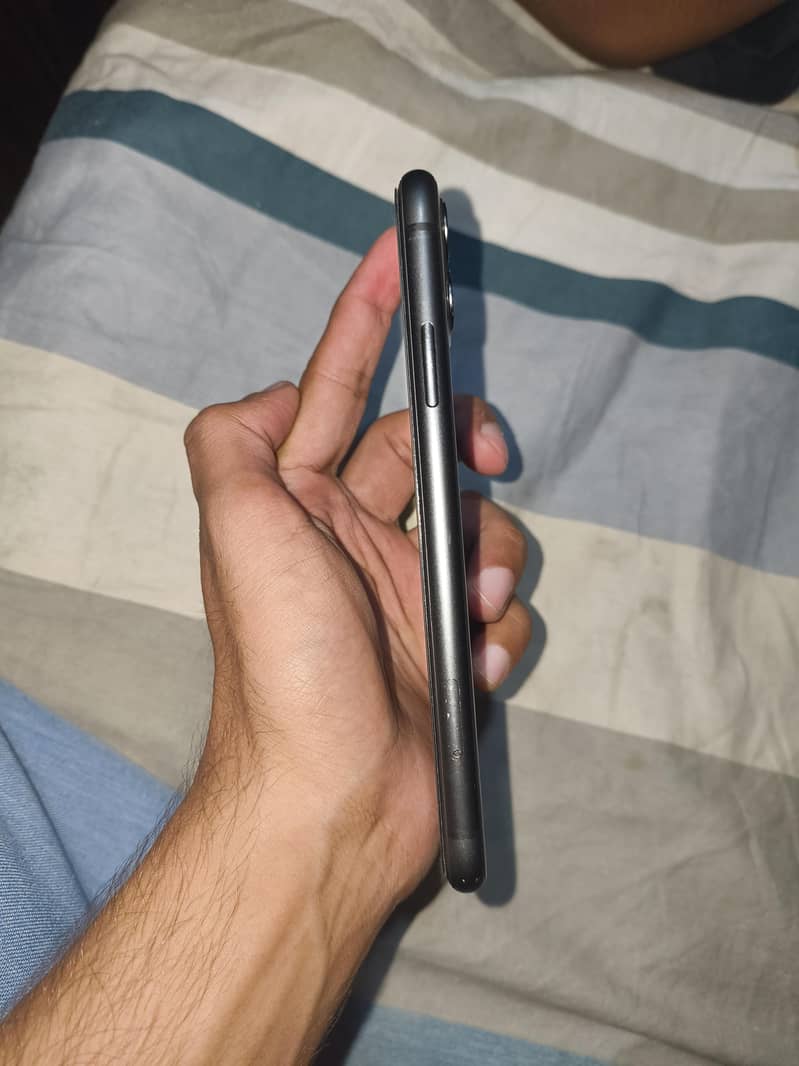 Apple iPhone 11 2