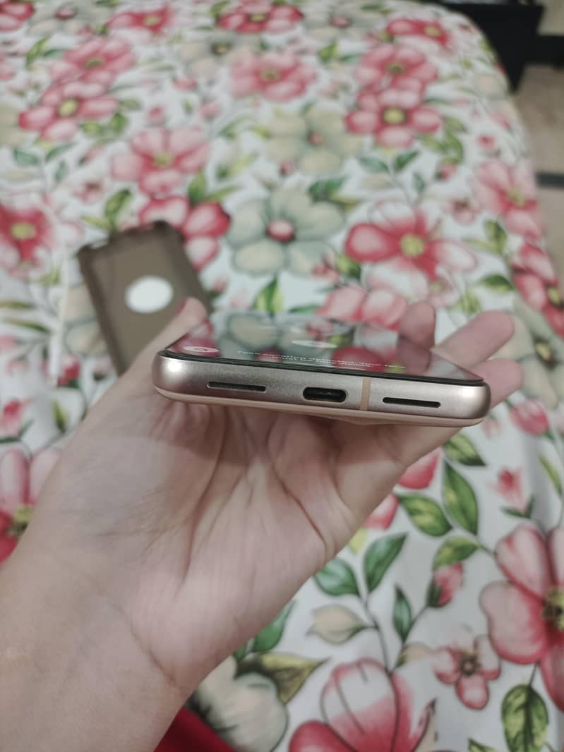 Google Pixel 8 3