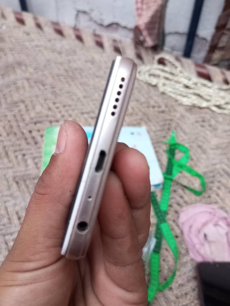 OPPO A57 1