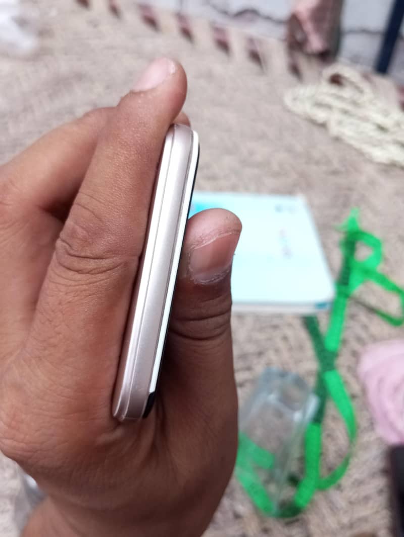 OPPO A57 2