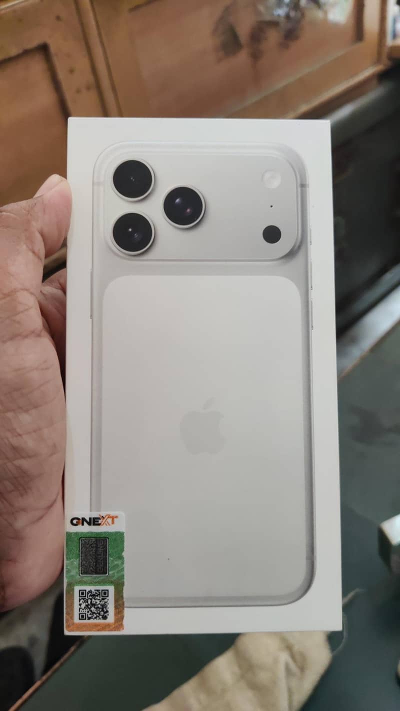 Apple iPhone 17 Pro Max 0
