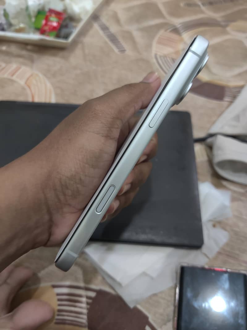 Apple iPhone 17 Pro Max 3