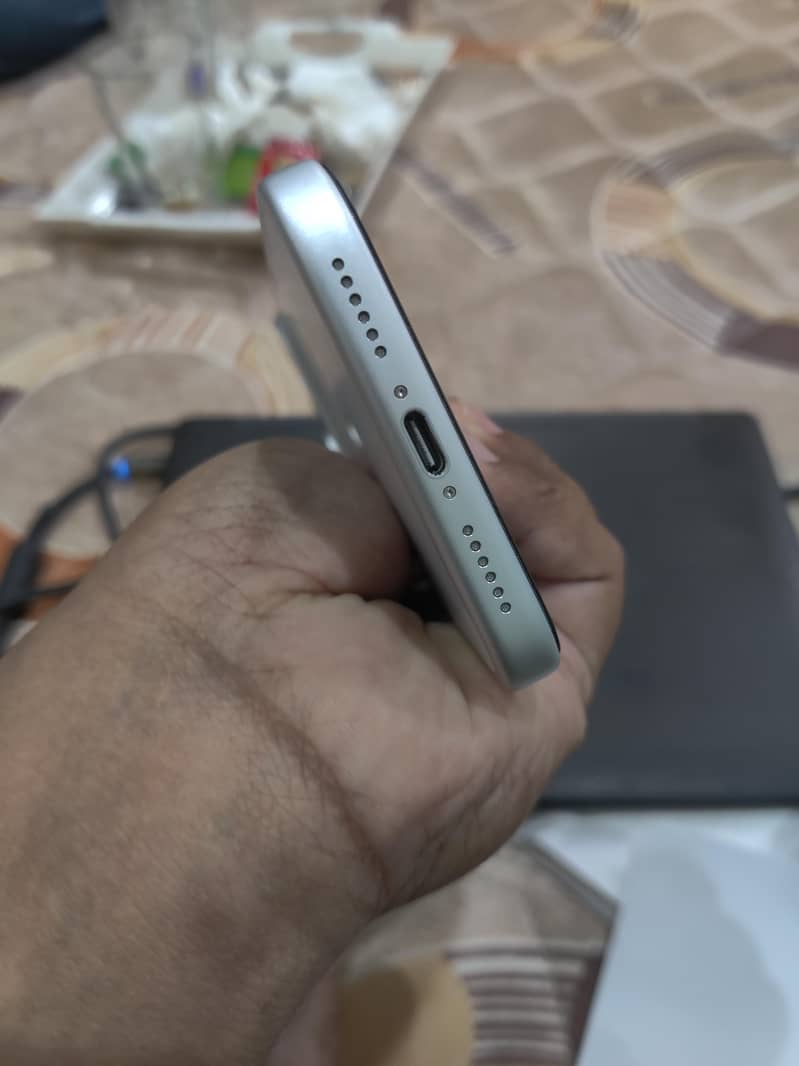 Apple iPhone 17 Pro Max 6