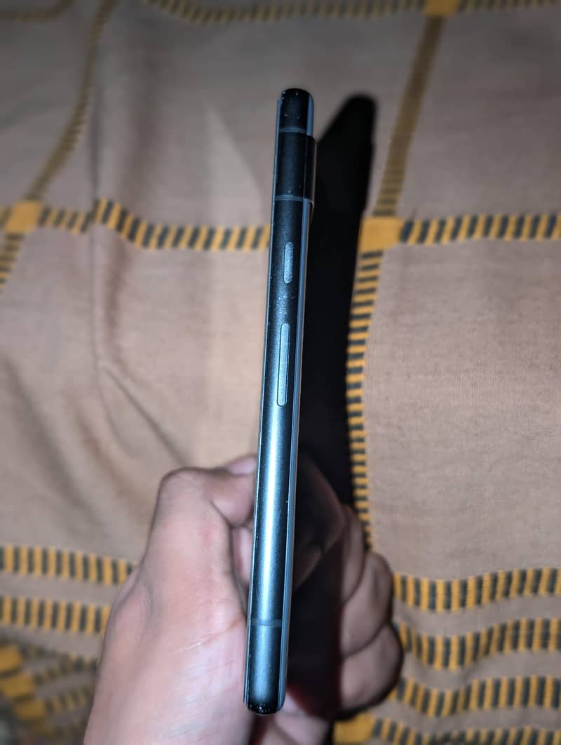 Google Pixel 7a 5