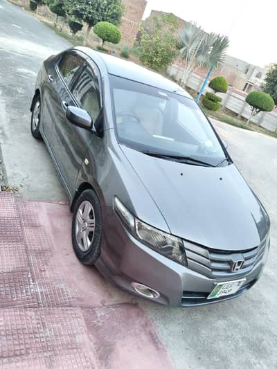 Honda City IVTEC 2014 porsmtic new car