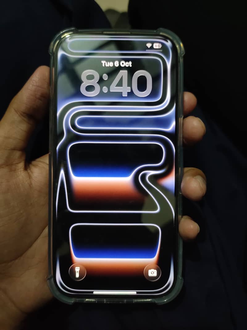 Apple iPhone 16 Pro 2