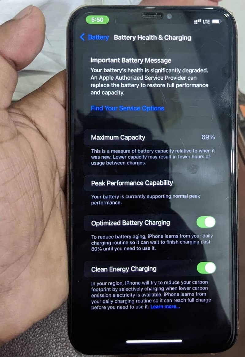 Apple iPhone XS Max 7