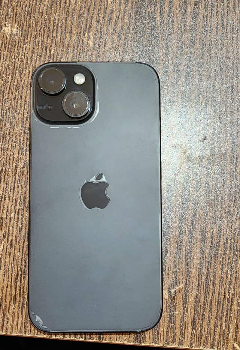Apple iPhone 15 4
