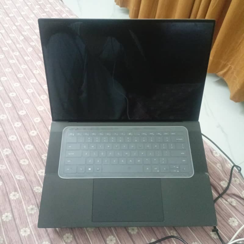 DELL Precision 5750 4