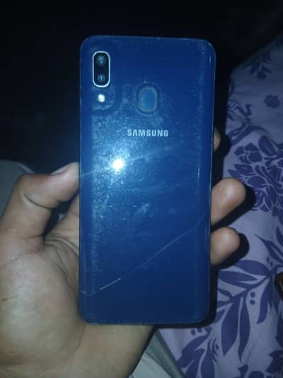 Samsung Mobile A20 full sasta
