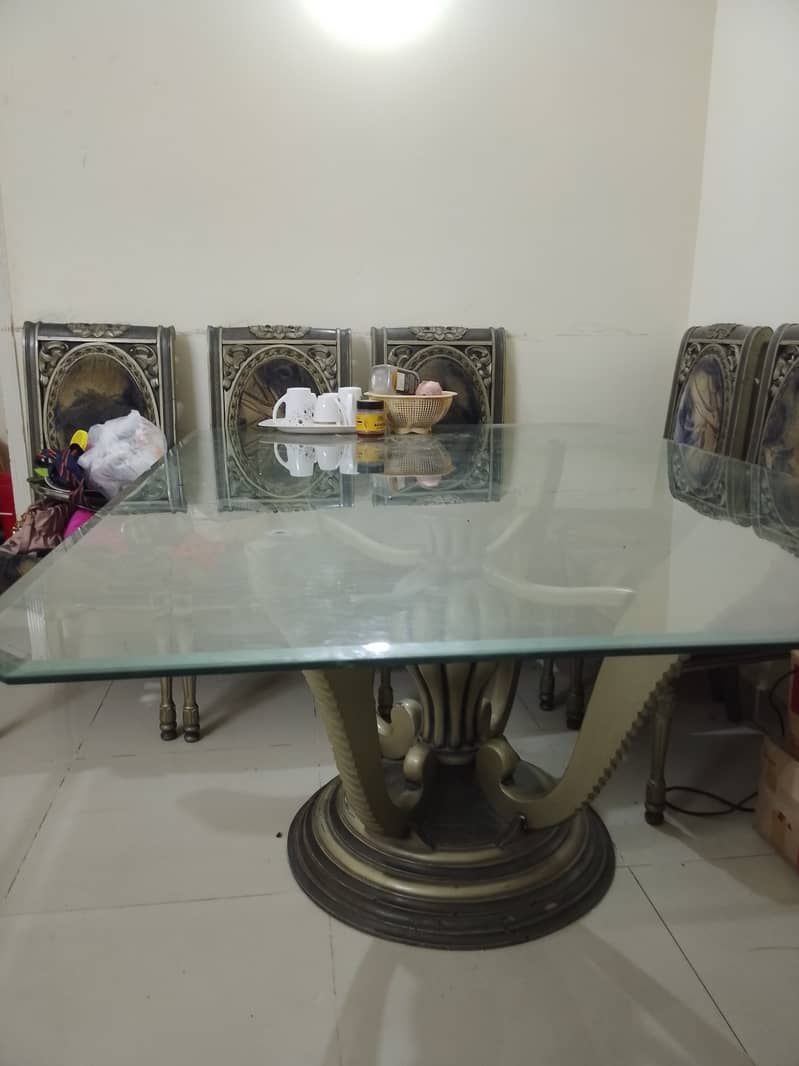Dinning table + chairs 1