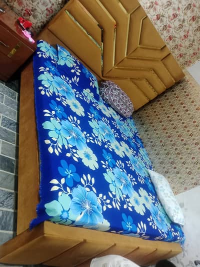 03321555507 bed and mattrs and dressing