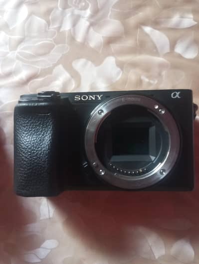 Sony a6400 camera with kit lens