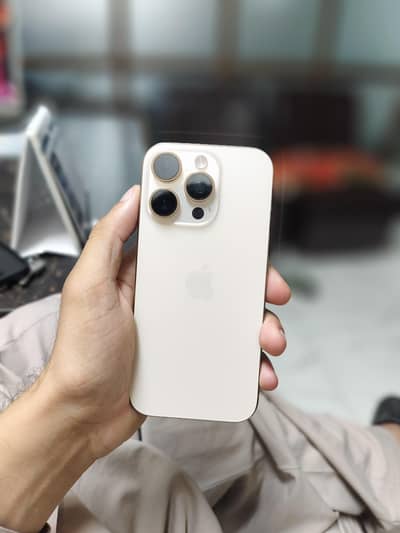 Apple iPhone 16 Pro