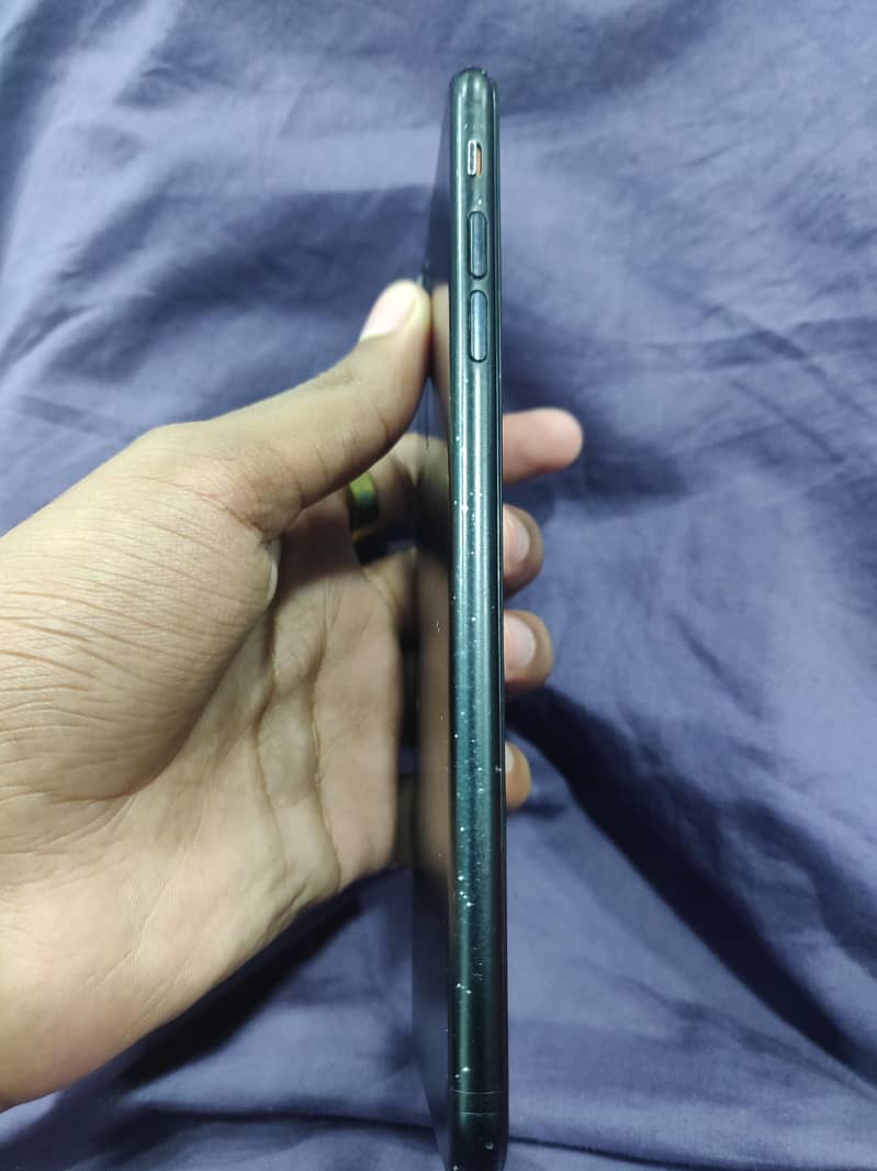 Apple iPhone 7 Plus 2