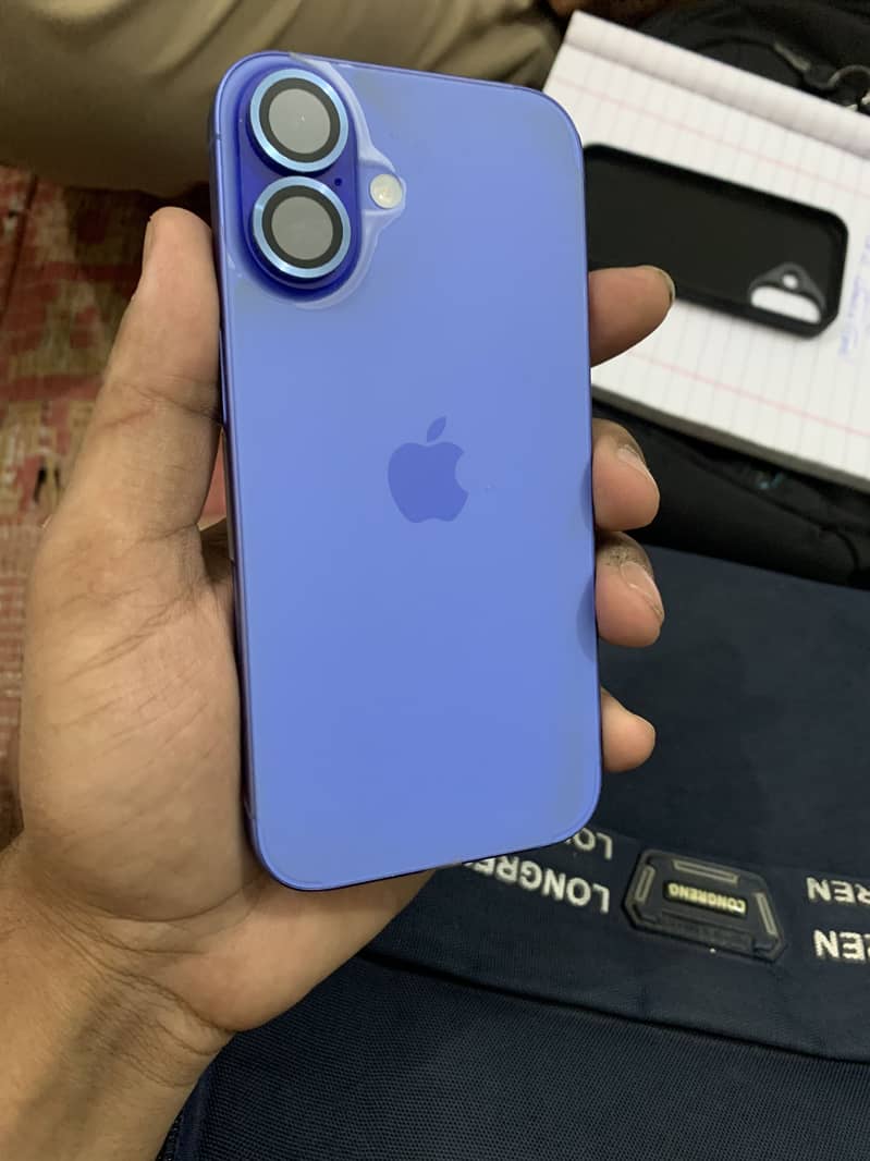 Apple iPhone 16 0